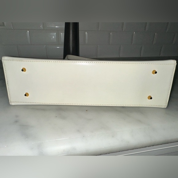 Vintage YSL Leather Handbag in excellent condition! - Picture 4 of 7